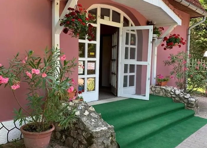 Matula Vendeghaz Guest house